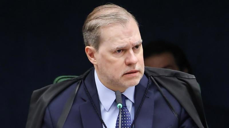 Ministro autorizou investigação sobre suposta contratação de ataques ao Banco Central nas redes sociais.