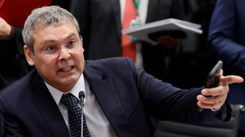 Segundo relator, Lindbergh acionou a PGR contra colega visando garantir a estabilidade das instituições.