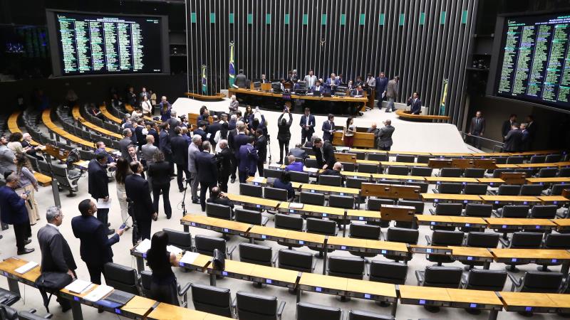 Reforma ampla não deve avançar sem diagnóstico qualificado e debate com servidores.