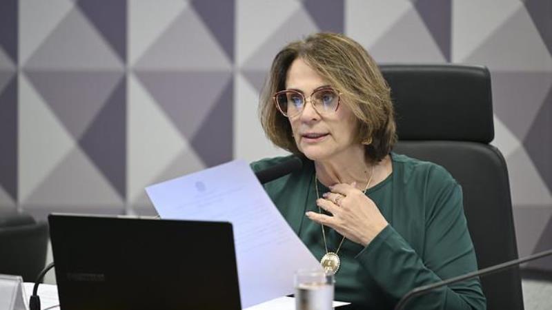 A relatora, senadora Damares Alves, propôs a rejeição da proposta.