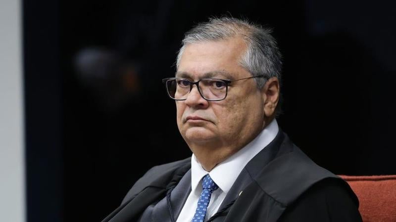 Dino alertou sobre disseminação do descumprimento do teto constitucional nos três Poderes.