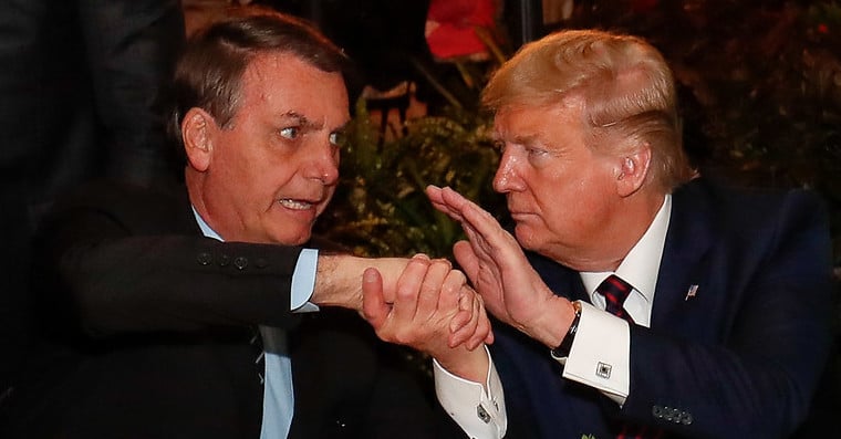 Bolsonaro e Trump em encontro nos Estados Unidos quando o brasileiro ainda era presidente