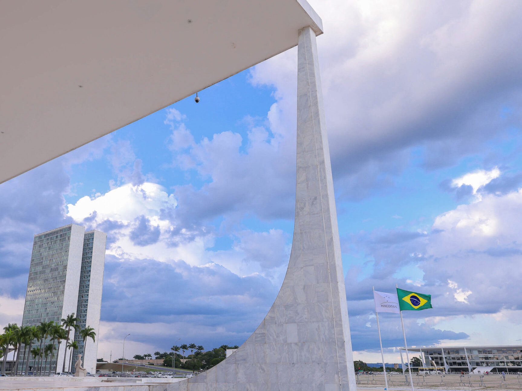 Três Poderes: Congresso e Planalto vistos a partir do STF