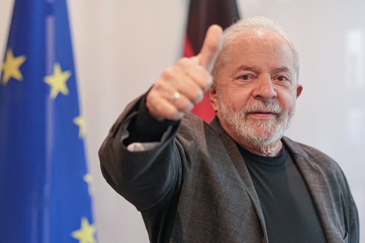 Lula não apresenta problema decorrente de queda em outubro