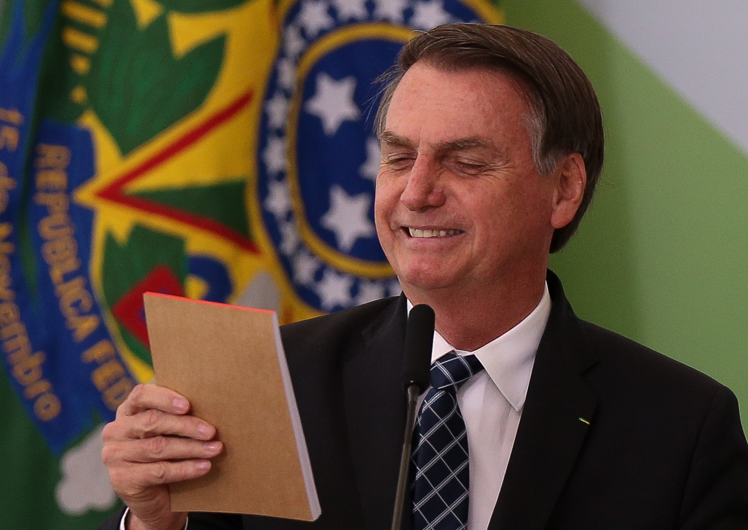 Penas dos crimes dos quais Bolsonaro é acusado podem chegar a 28 anos de prisão.