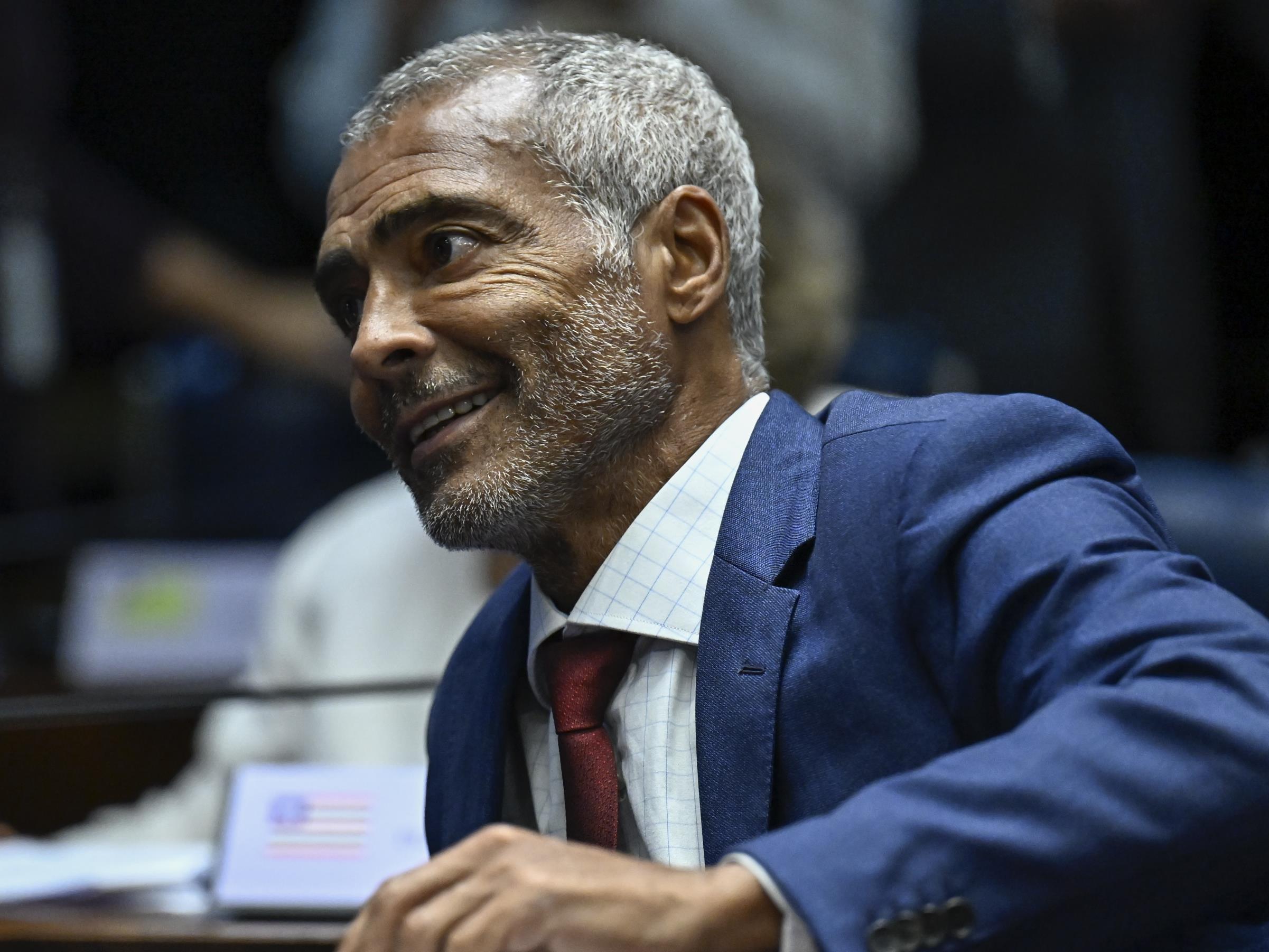 Senador Romário.