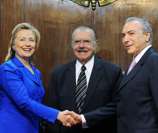 Secretária de Estado dos EUA, Hillary Clinton veio ao Brasil discutir relação entre os dois países Secretária de Estado dos EUA, Hillary Clinton veio ao Brasil discutir relação entre os dois países